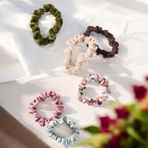 Anthropologie Multicolor Floral Scrunchie Set